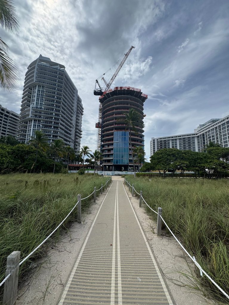 Sitio de construcción de Rivage Bal Harbour, 10245 Collins Avenue, Bal Harbour, 22 de septiembre de 2026